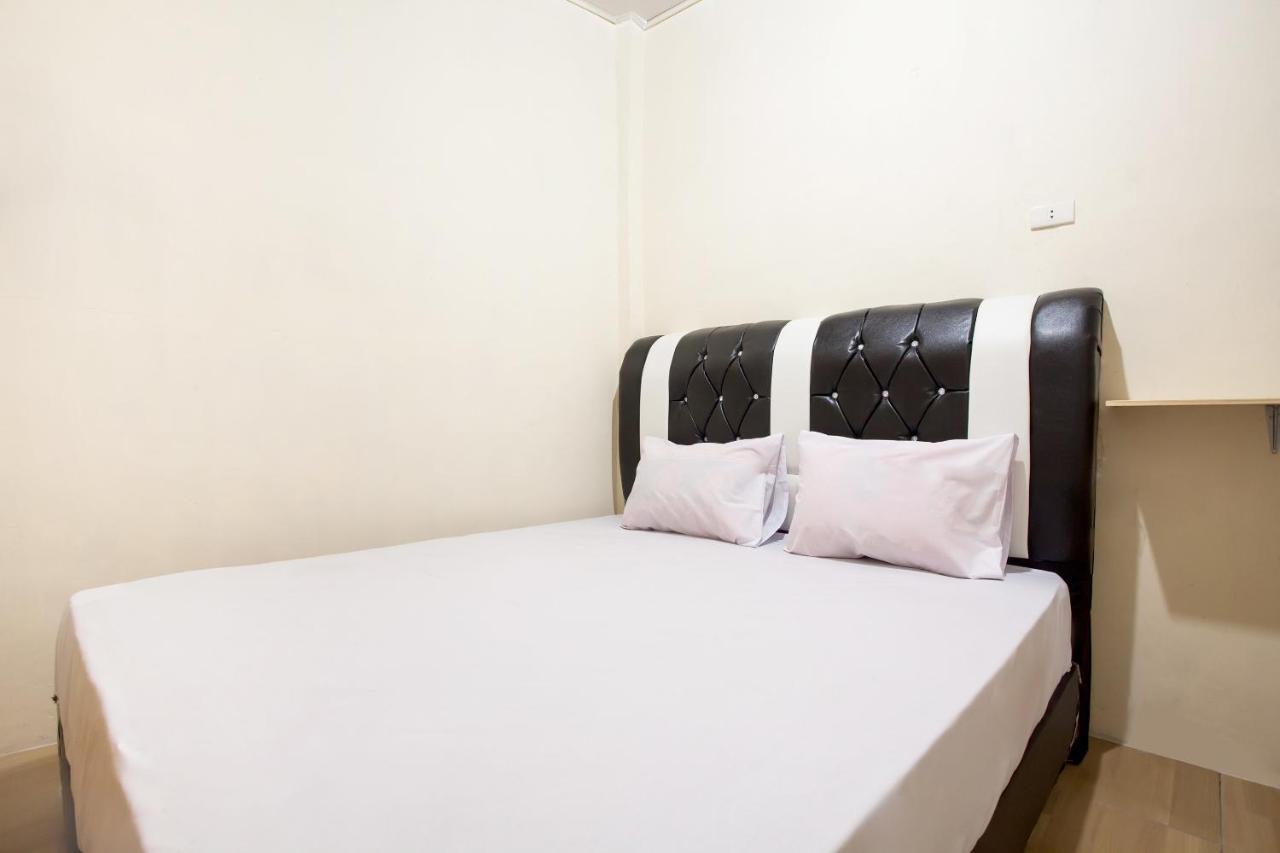 Oyo Life 2601 Residence Damai Helvetia Pulauberayan Exterior photo