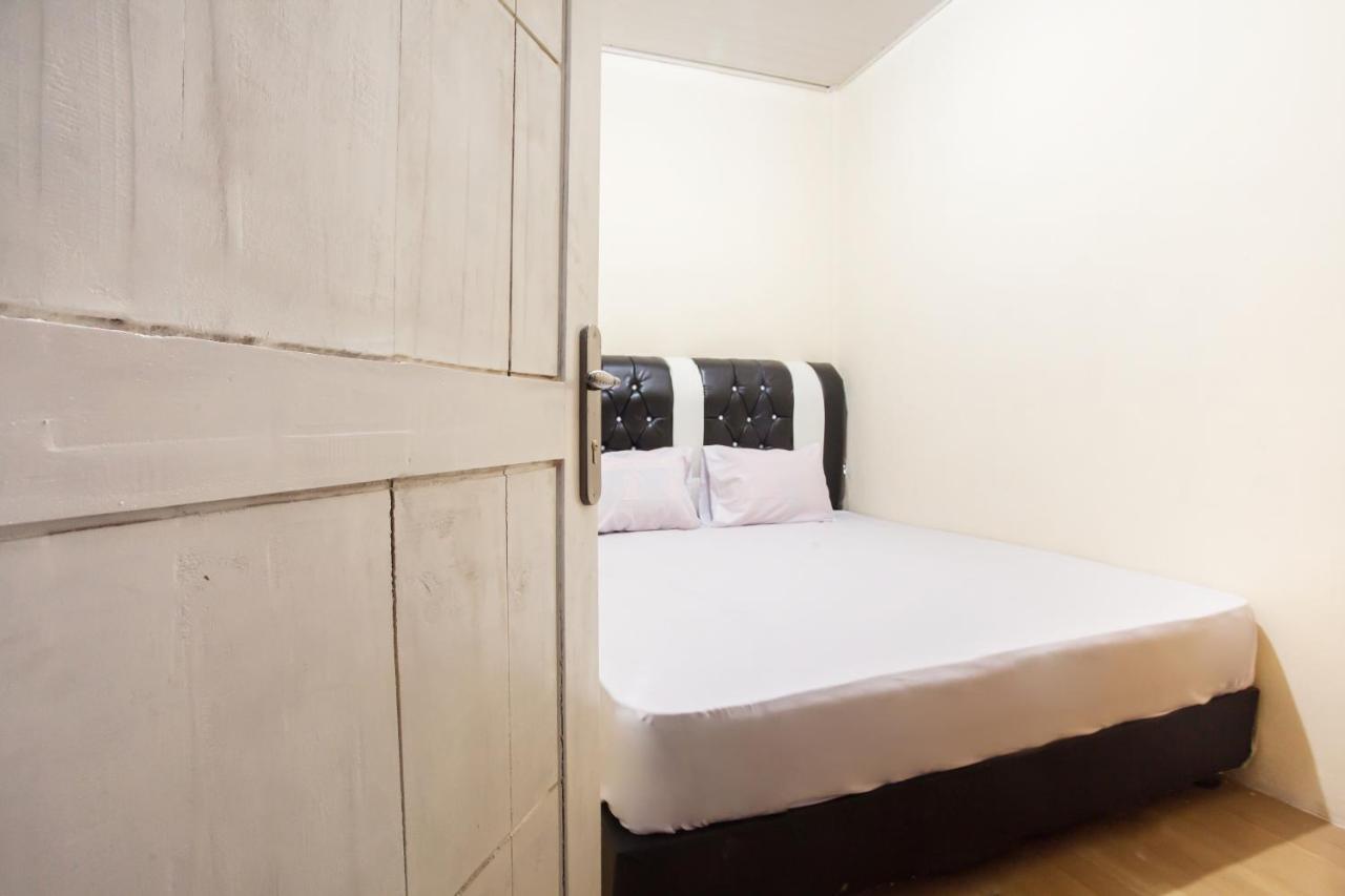 Oyo Life 2601 Residence Damai Helvetia Pulauberayan Exterior photo